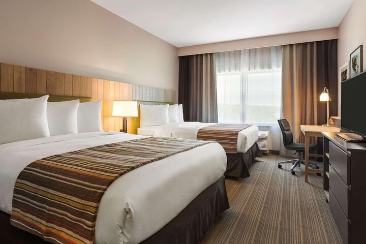 Country Inn & Suites by Radisson Smithfield-Selma, NC