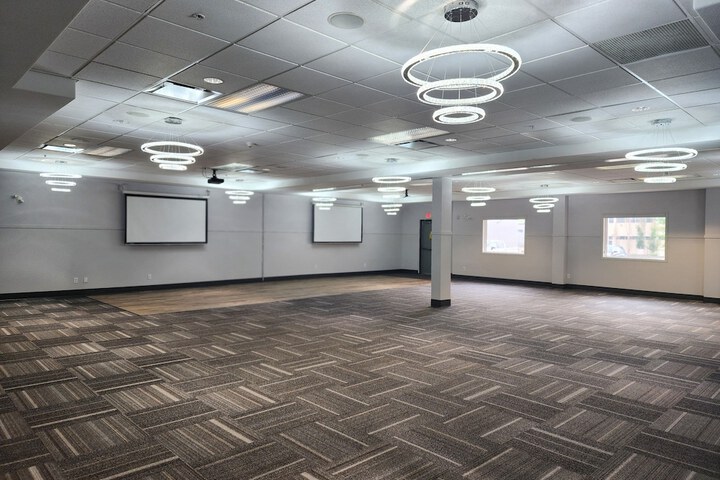 Merit Hotel & Suites