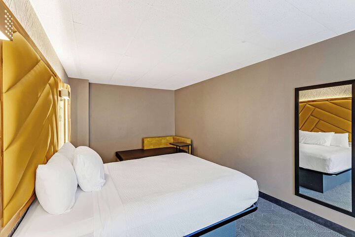 Room 12 of 56
