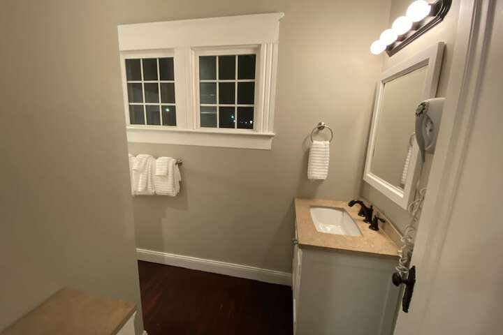 Room 29 of 34