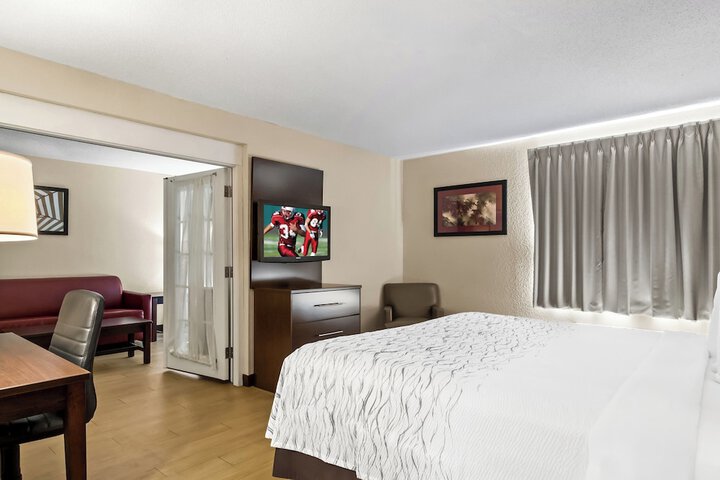 Room 16 of 40