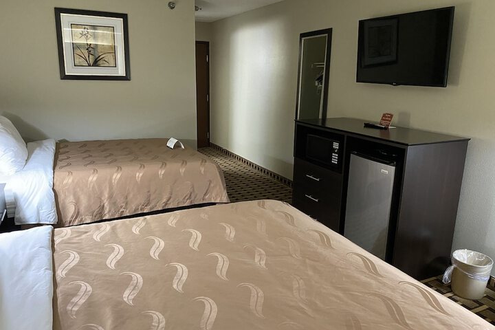 Room 14 of 25
