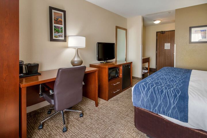 Room 25 of 38