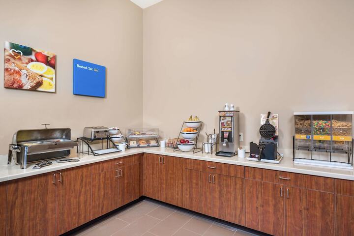 Breakfast/Coffee Service 25 of 29