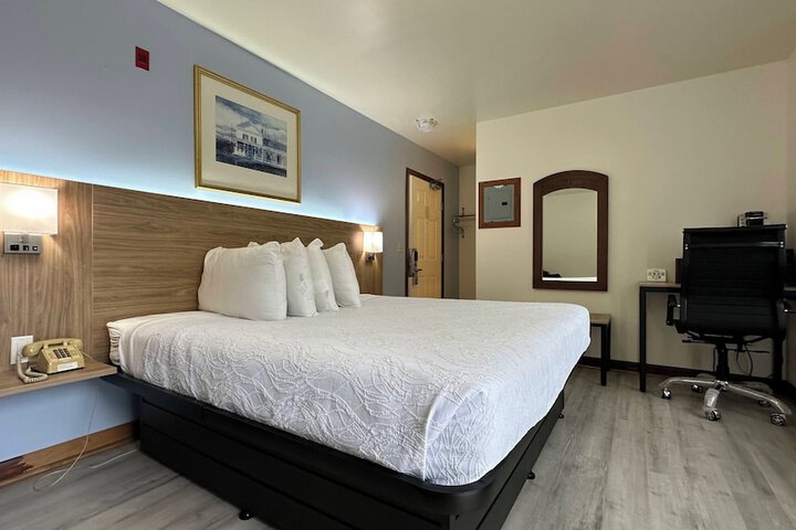 Room 54 of 70