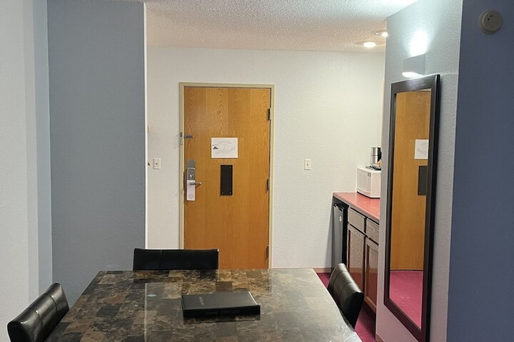 Room 22 of 42