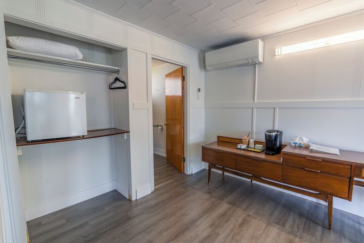 Mount Coolidge Motel