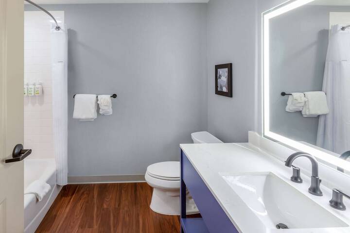 Americinn by Wyndham Mountain Home