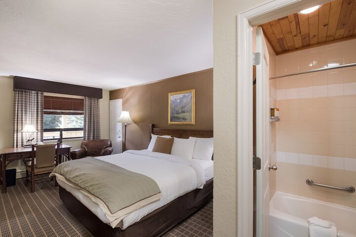 Room 15 of 60