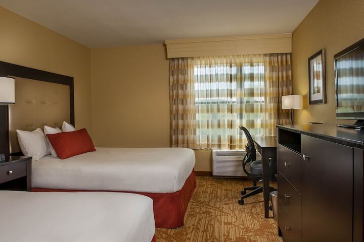 Room 12 of 21