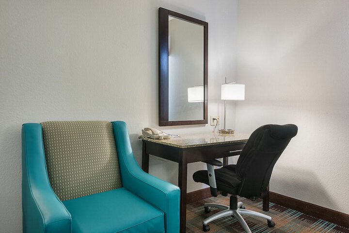 Room 32 of 53