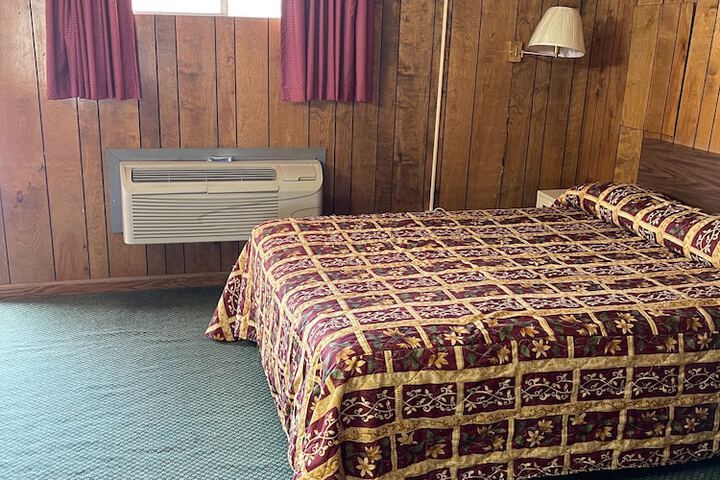 Room 15 of 19