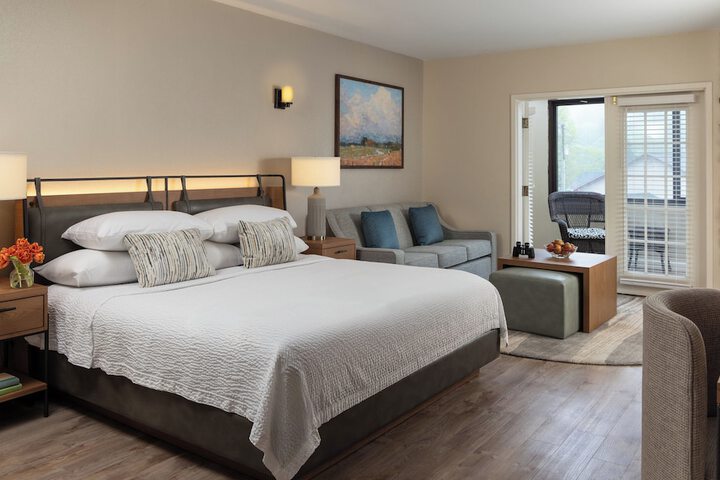Meadowbrook Inn