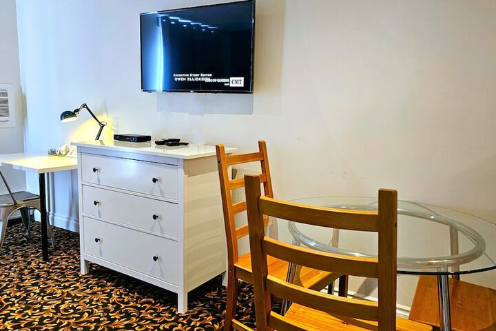 Room 106 of 174