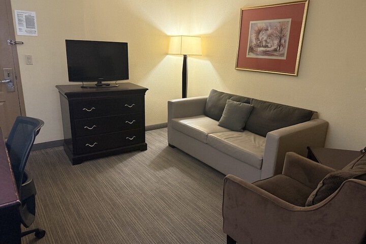 Room 16 of 36