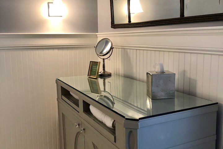 Room 30 of 70