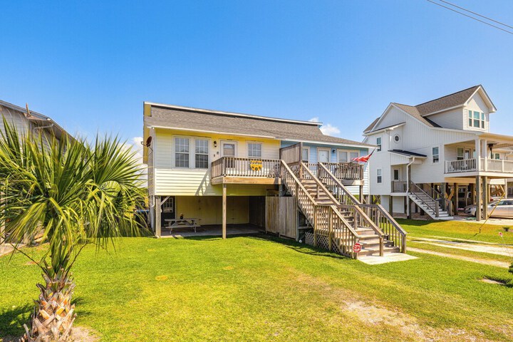 North Topsail Beach Townhome: Walk to the Beach!