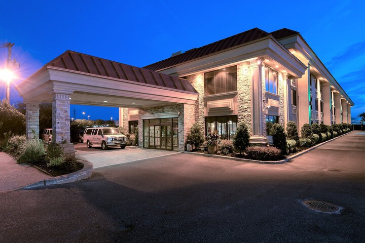 Hotel 2 of 17