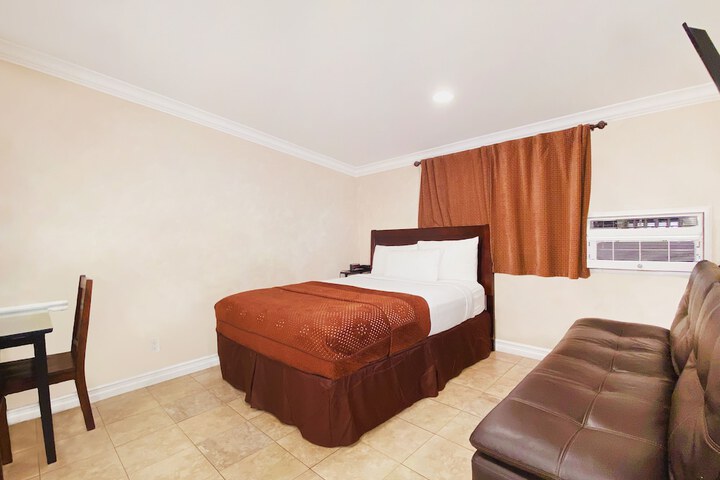 Nite Inn - Walking Distance to Universal Studios Hollywood