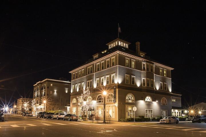 Majestic Inn & Spa