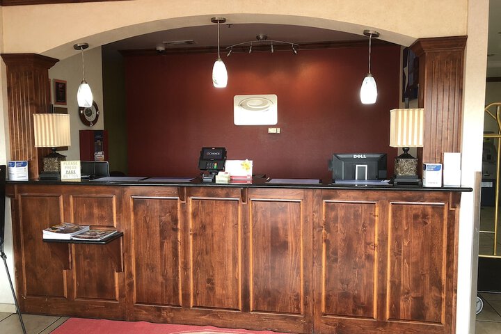 Econo Lodge Lubbock I-27