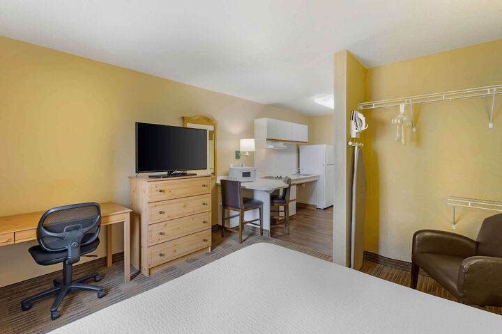 Room 19 of 38