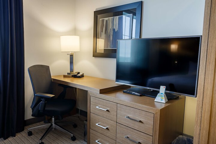 Room 14 of 28