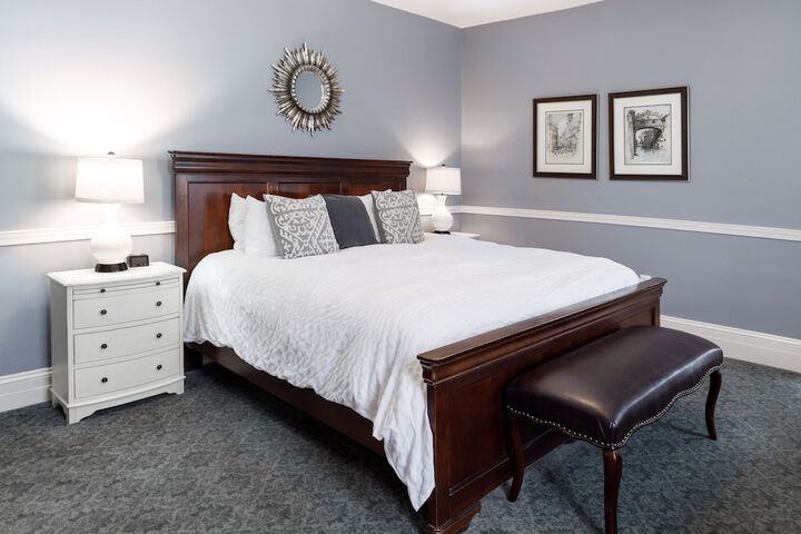 Room 32 of 51