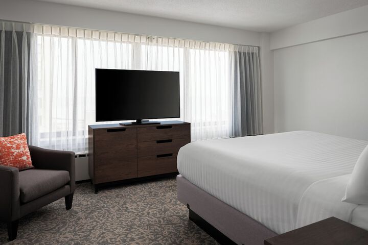 Room 17 of 37
