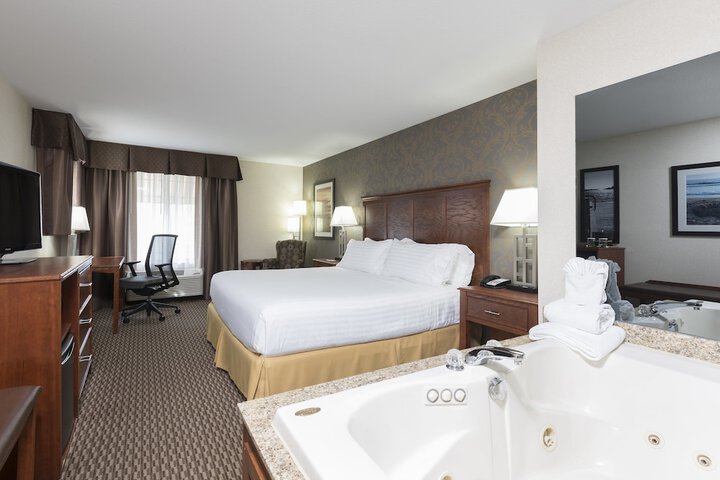 Room 10 of 36