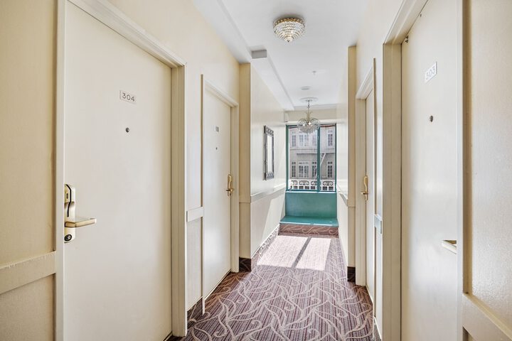 Hotel 6 of 51