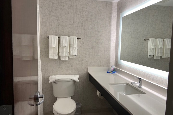 Holiday Inn Express Stony Brook by IHG