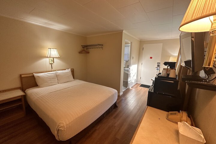 Room 115 of 181