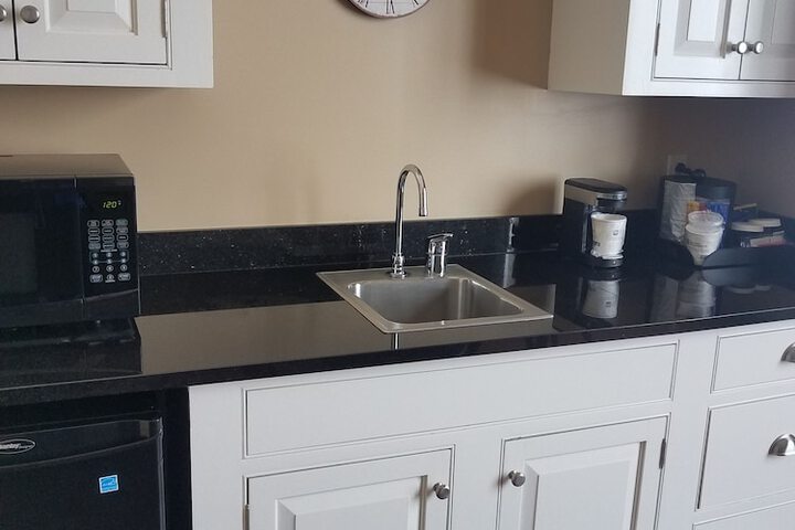 Best Western Plus Dutch Haus Inn and Suites