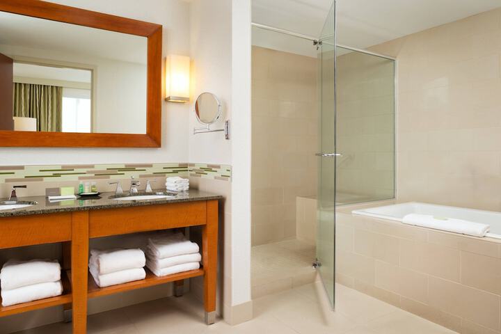 Room 25 of 135