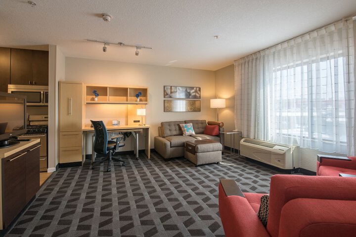 Room 11 of 34