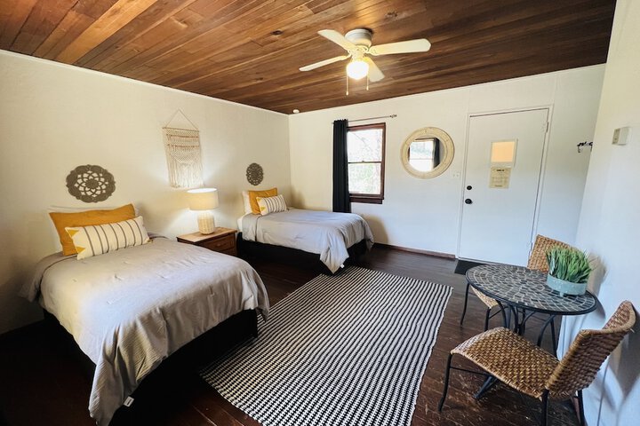 Room 105 of 155