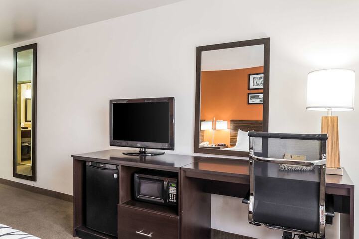 Sleep Inn & Suites North Liberty - Liberty City