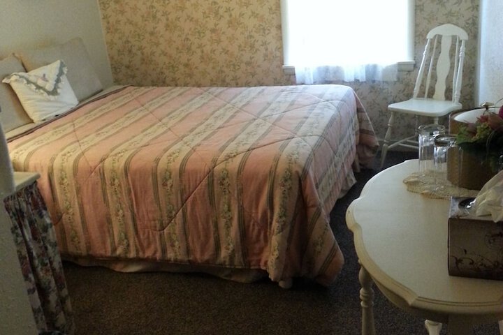 Room 72 of 82