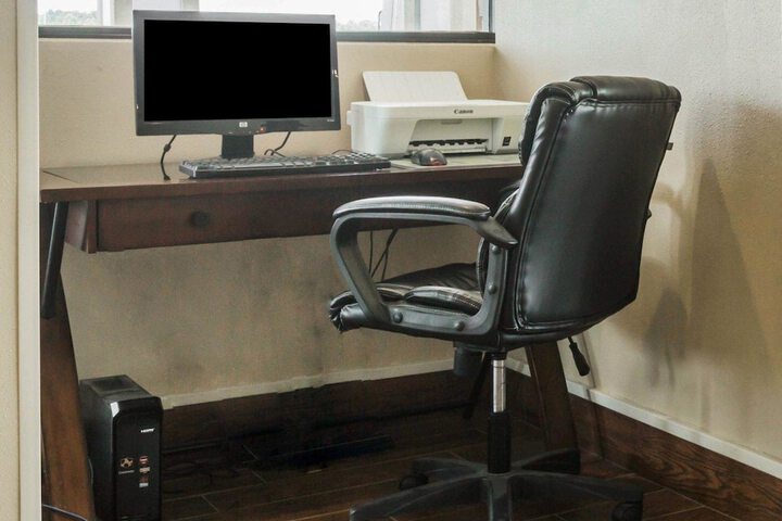 Business Center 30 of 30
