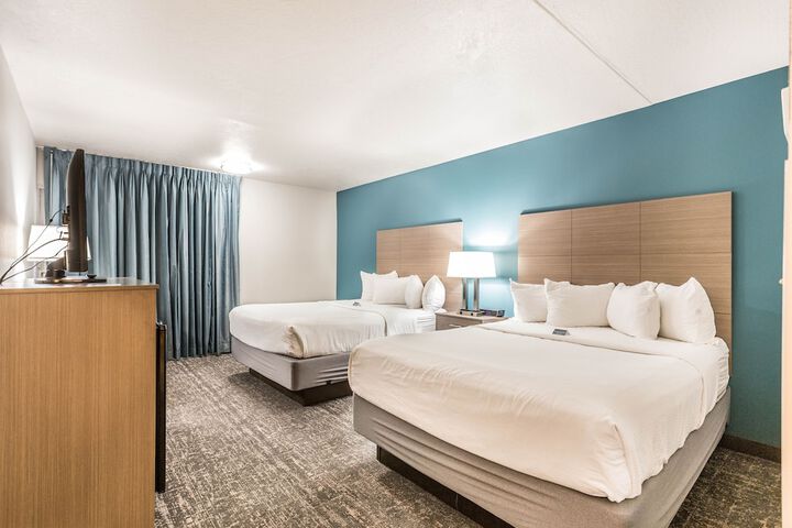 EverSpring Inn & Suites