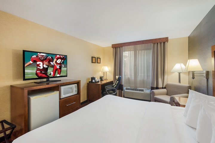 Room 26 of 34