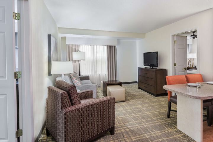 Room 15 of 33