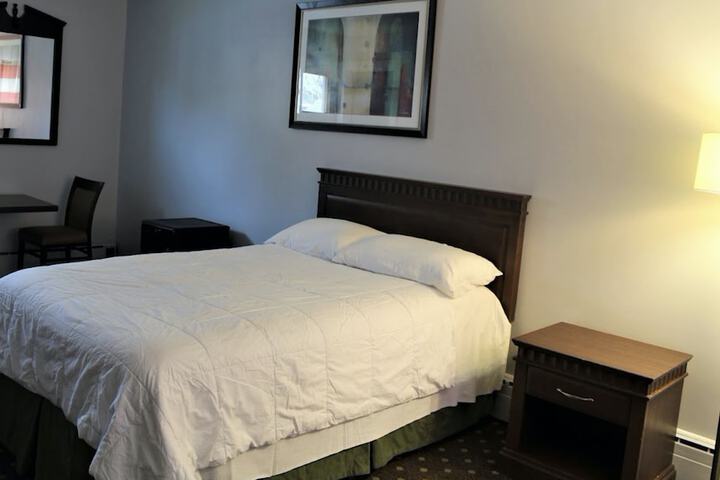 Room 14 of 18
