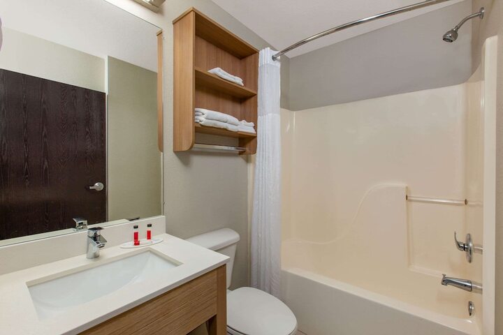 Room 37 of 53
