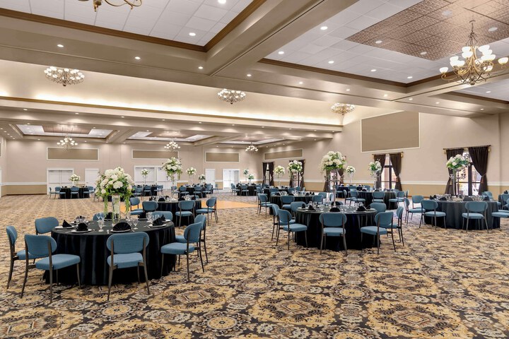 DoubleTree by Hilton Phoenix - Gilbert