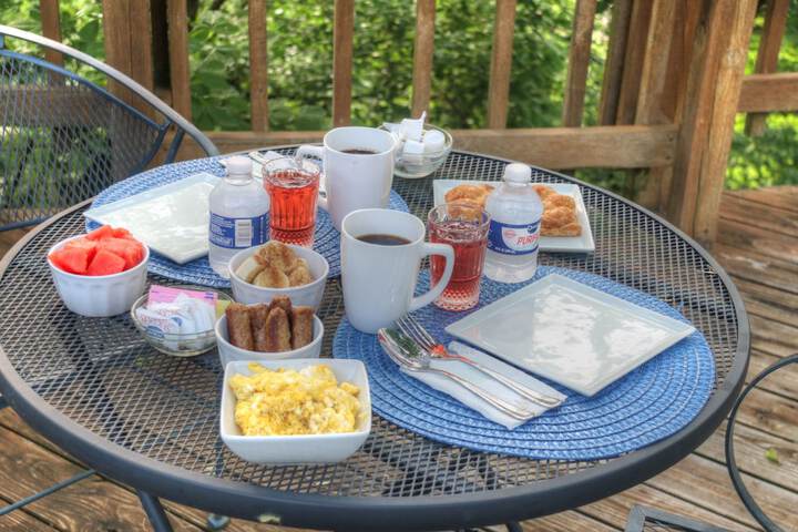 Breakfast/Coffee Service 91 of 104