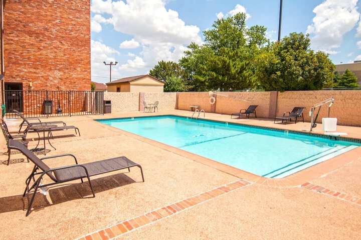 Pool 4 of 40