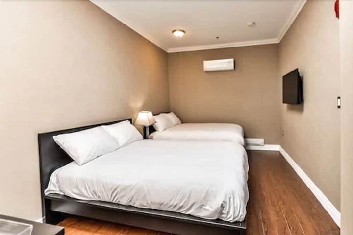 Room 35 of 39