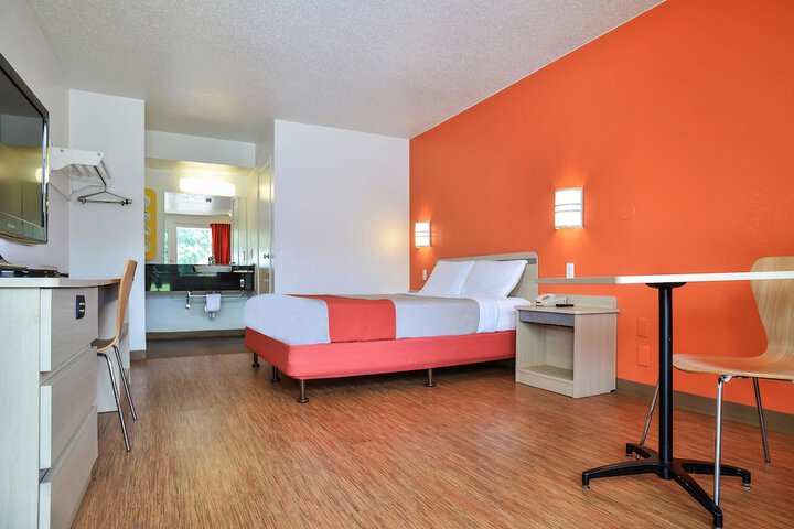 Motel 6 Saint Joseph MO
